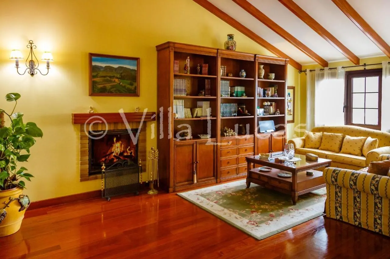 Holiday home Casa Lucas Villa Vega de San Mateo Spain